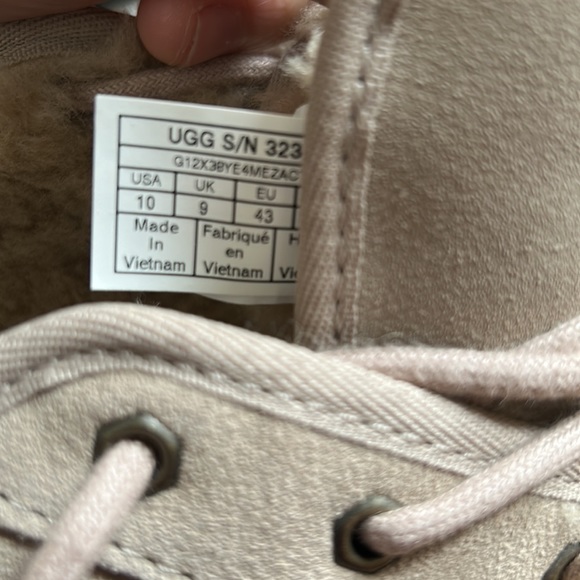 Men’s Ugg Chukka Boots - Picture 3 of 3